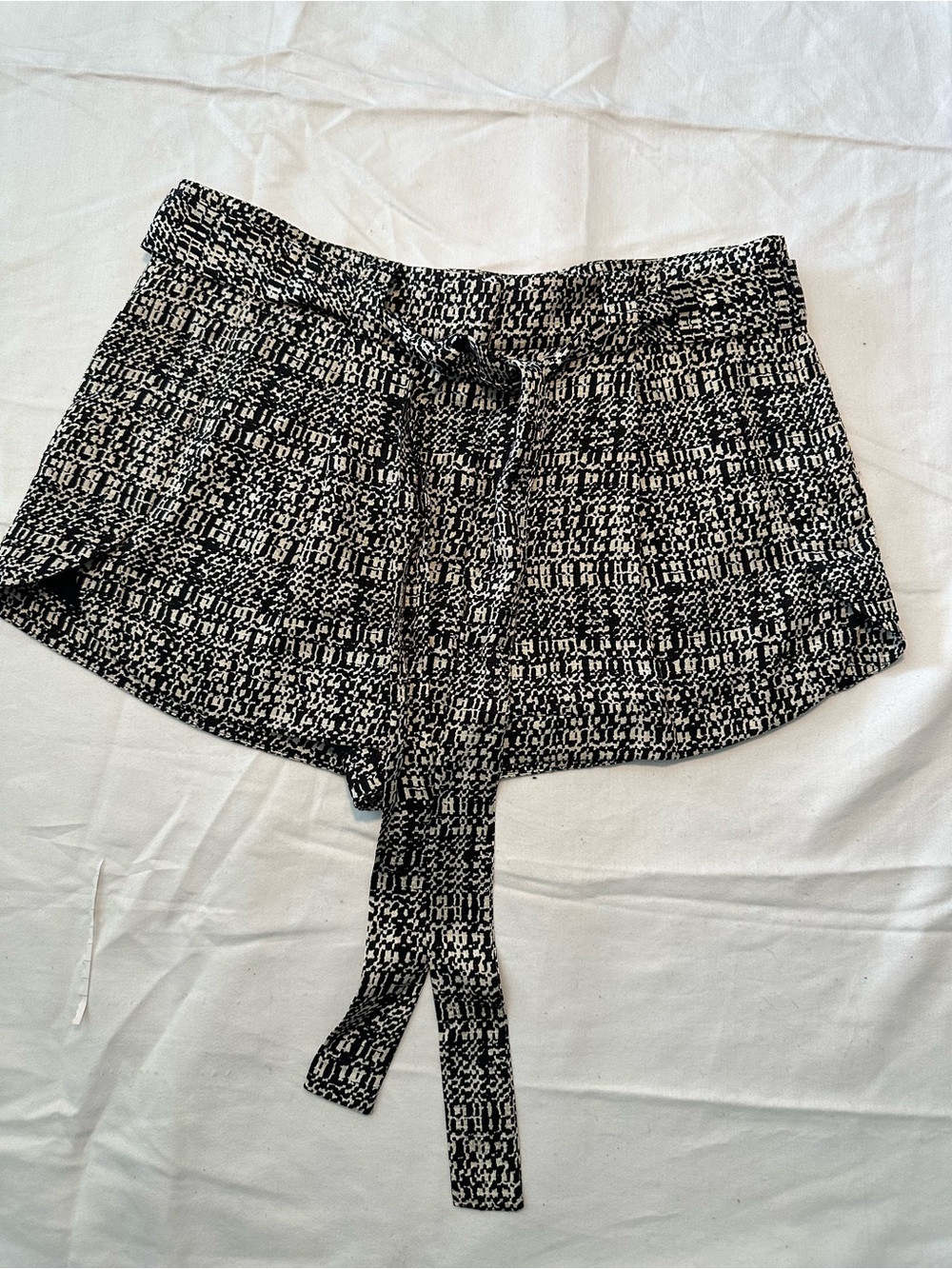 Robert Rodriguez Black & White Patterned Tie-Waist Skort